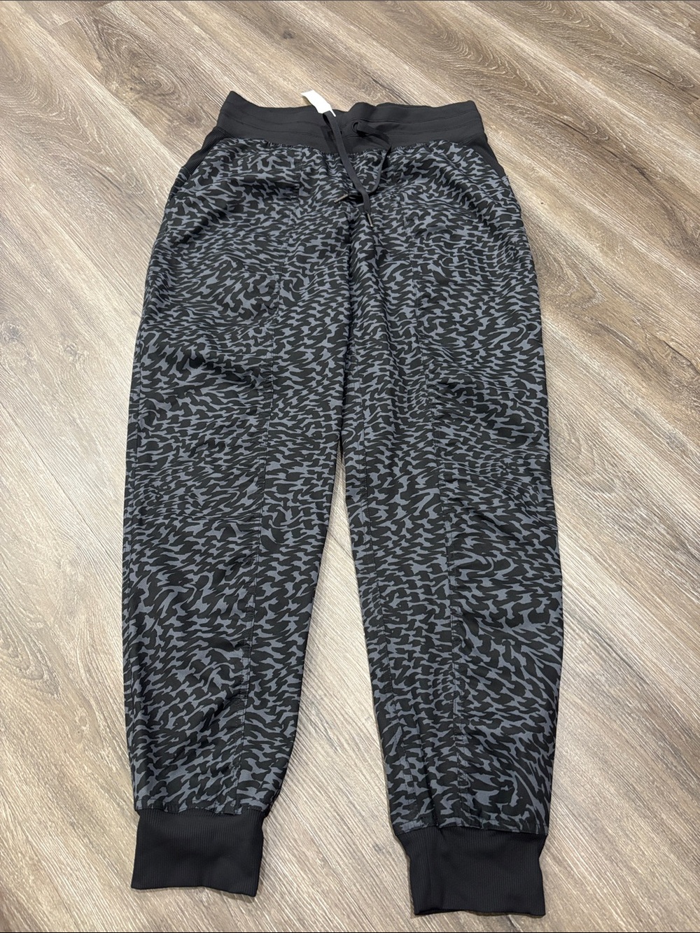 lululemon athletica Black & Gray Patterned Jogger Pants